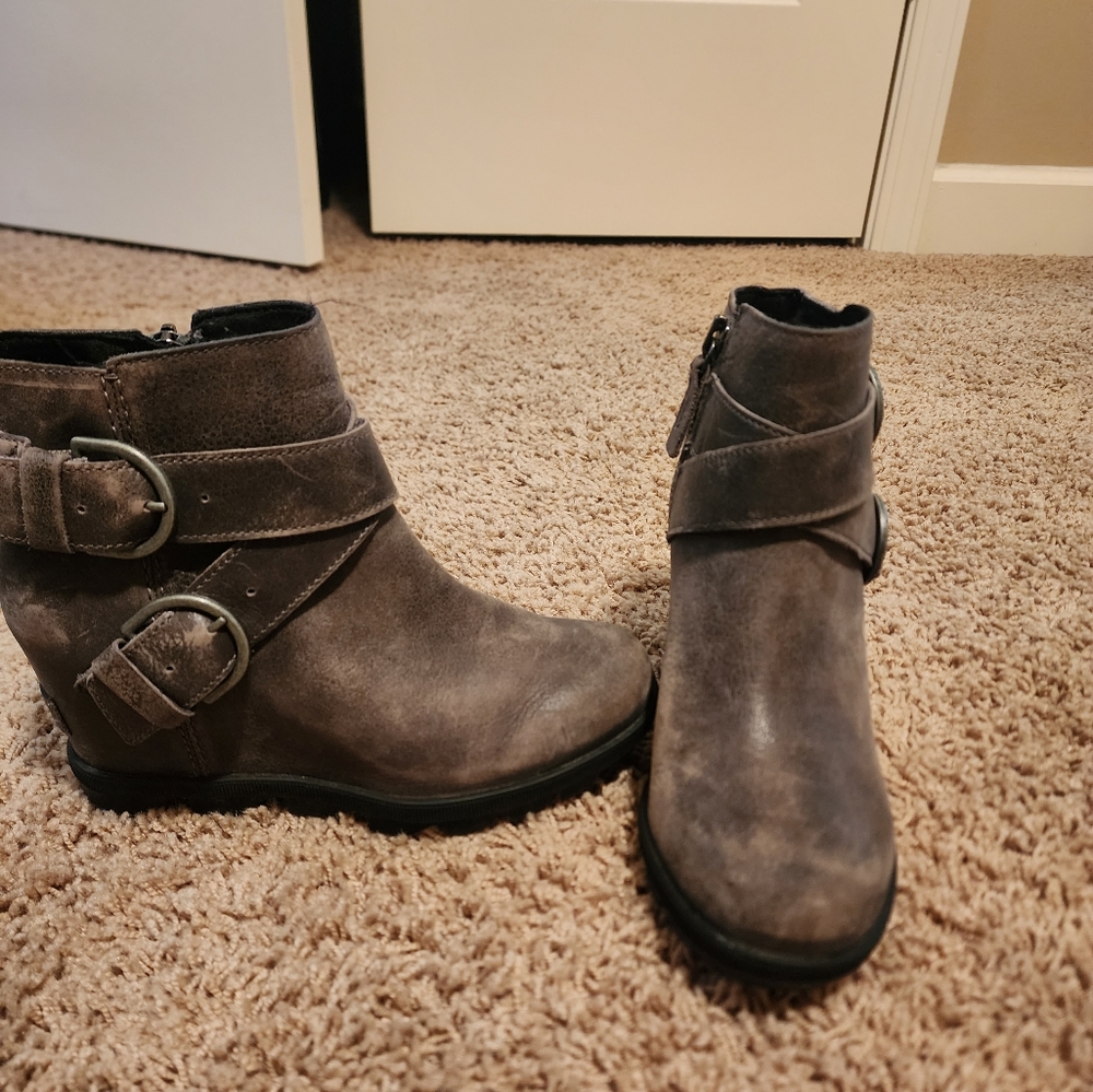 Sorrel booties